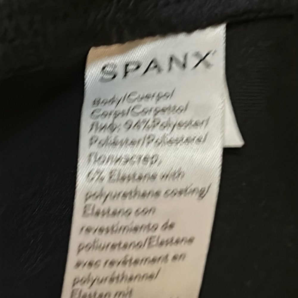 Spanx SPANXshape™ Faux Leather Patent Leggings Size Small - Picture 10 of 10